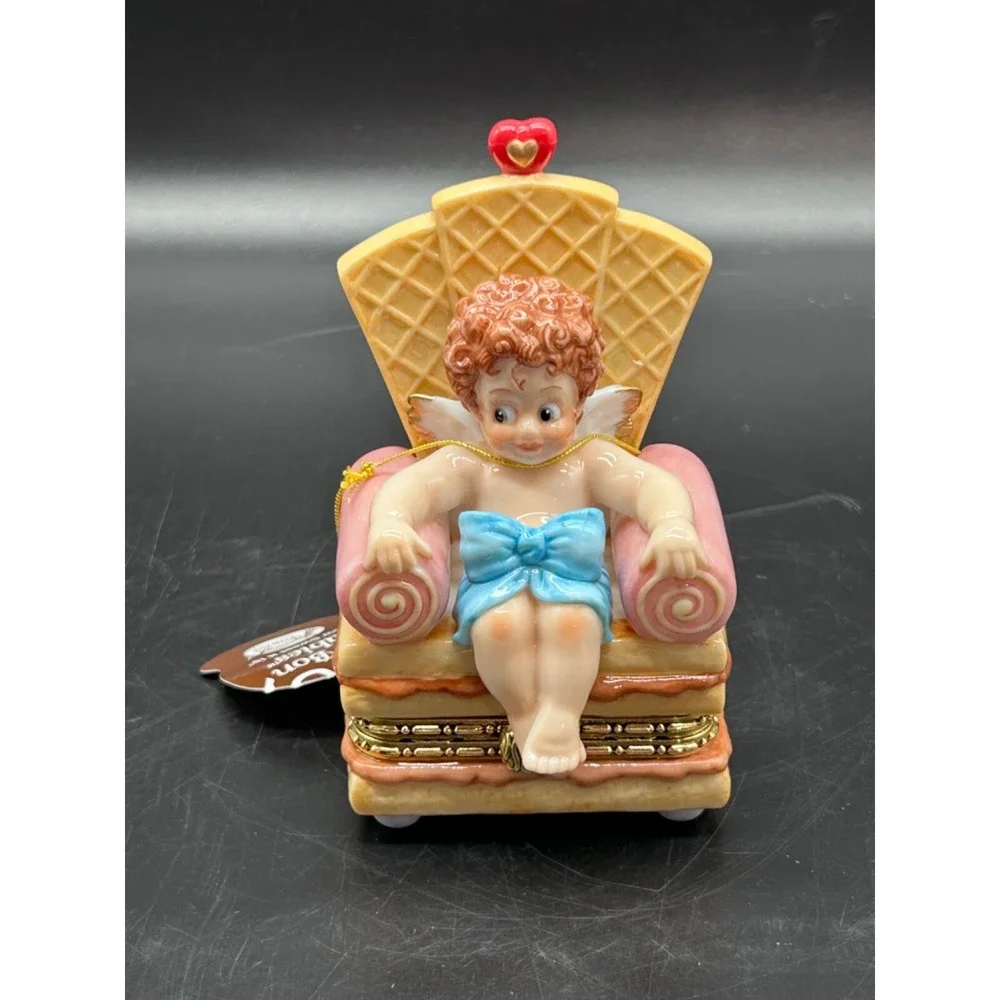 San‎ Francisco Music Box Company Bon Bon Angel Plays How Sweet It Is